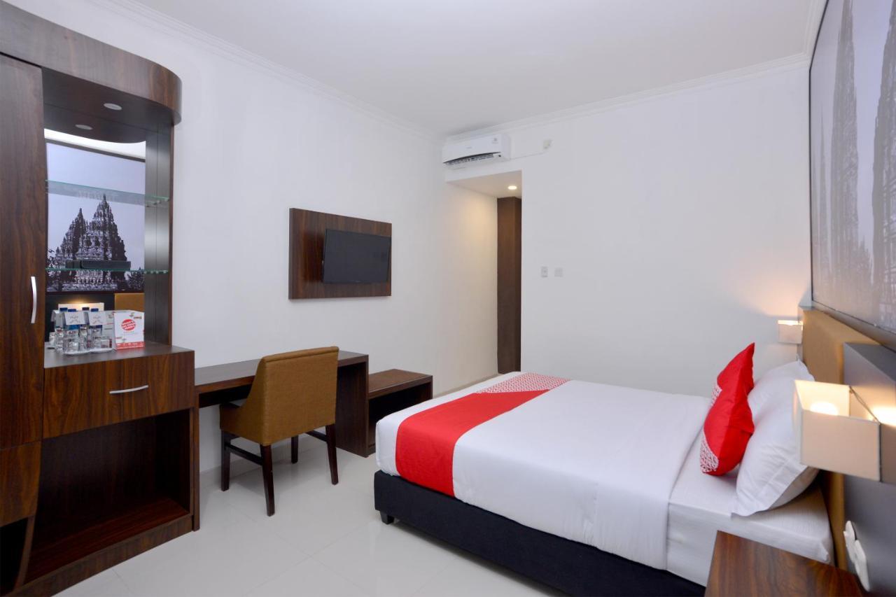 The Edwin Syariah Hotel Ngabean Exterior photo