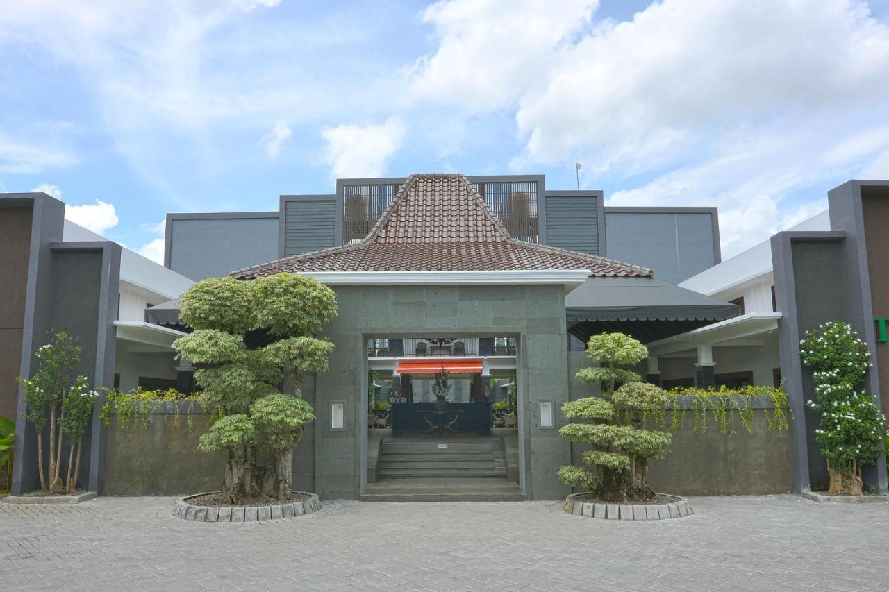The Edwin Syariah Hotel Ngabean Exterior photo