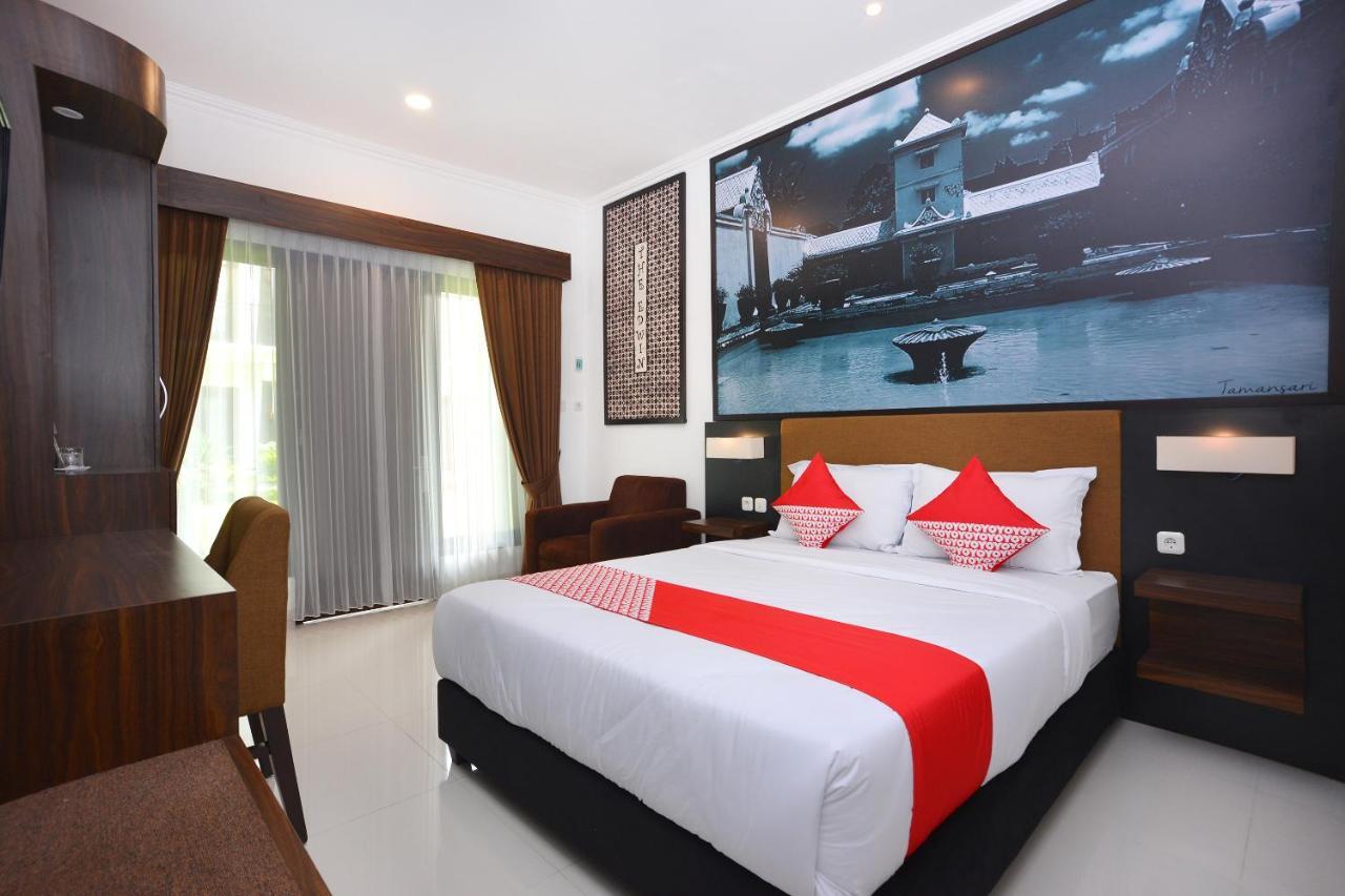 The Edwin Syariah Hotel Ngabean Exterior photo